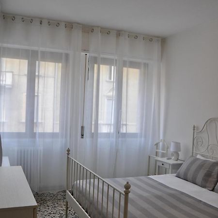 M.Aurelio Red Apartment Milan Luaran gambar