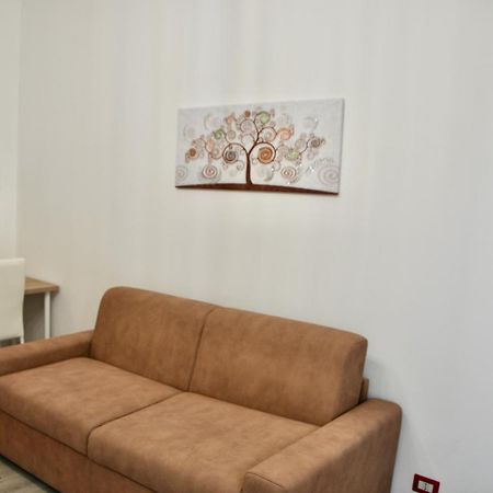 M.Aurelio Red Apartment Milan Luaran gambar