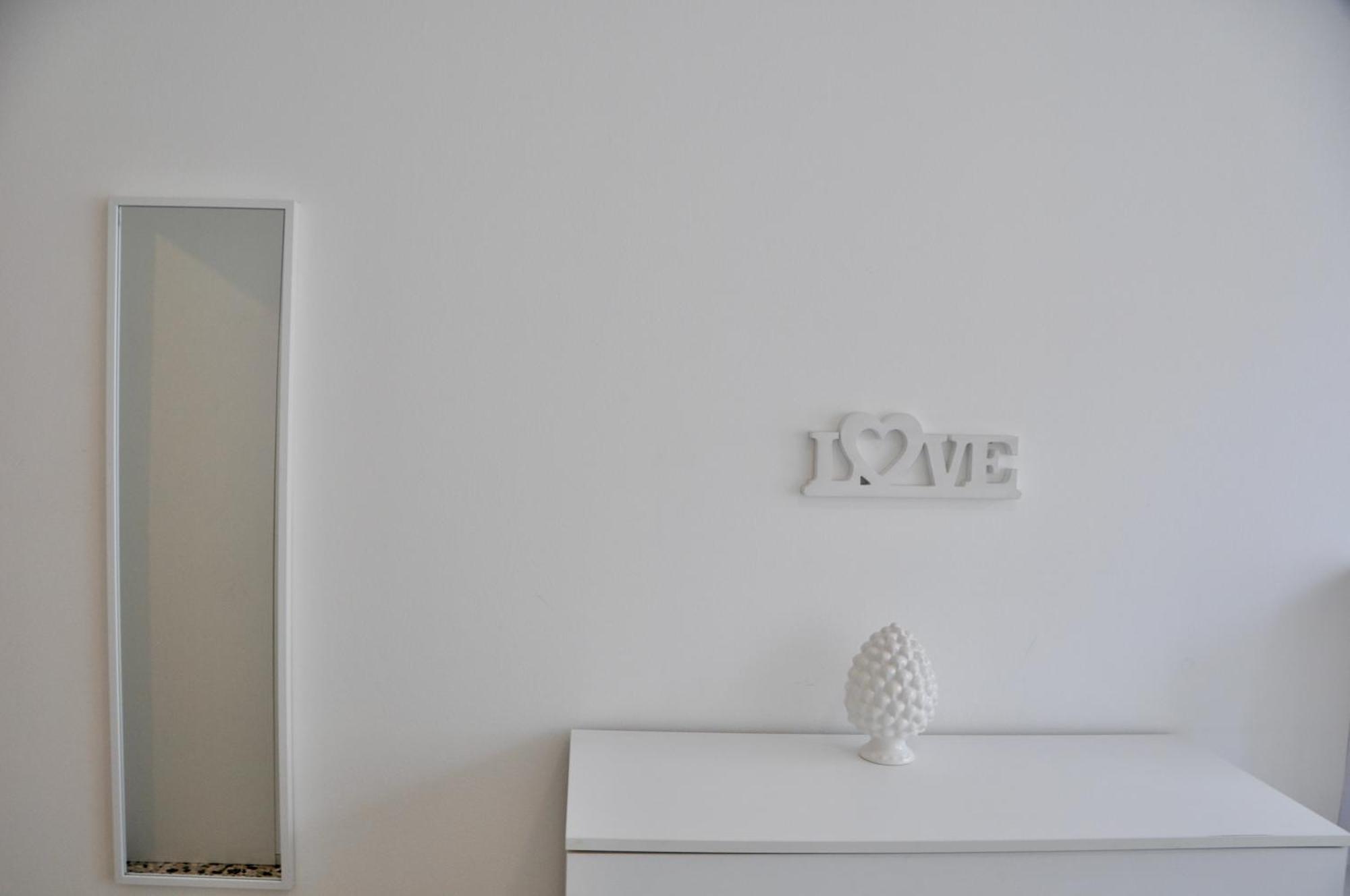 M.Aurelio Red Apartment Milan Luaran gambar
