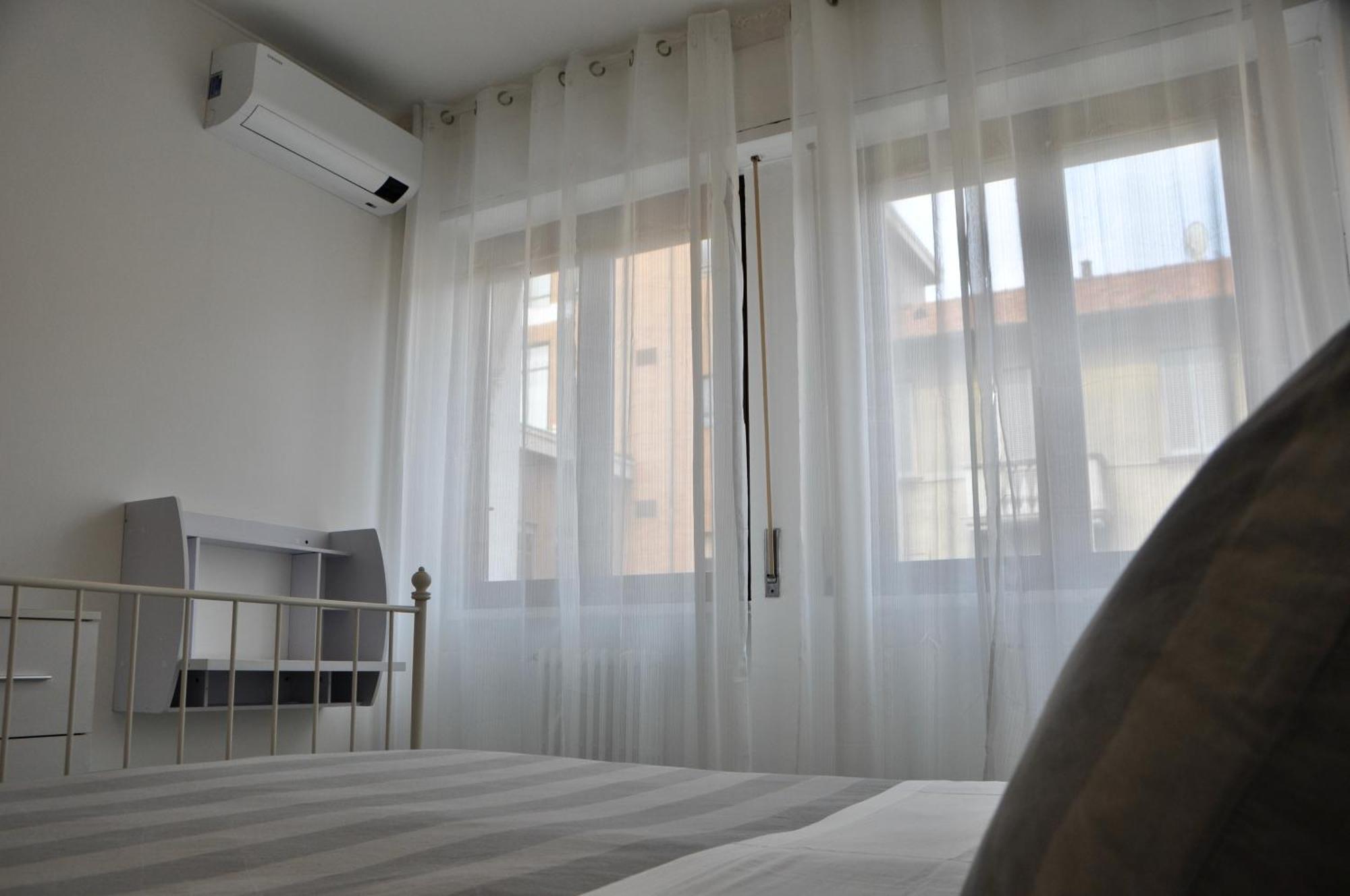 M.Aurelio Red Apartment Milan Luaran gambar